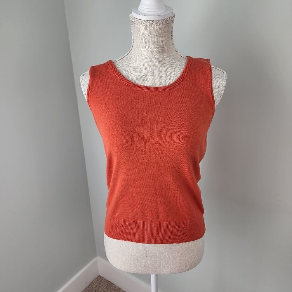 Talbots Classic Fit Sleveless Round Neck Top Size Small